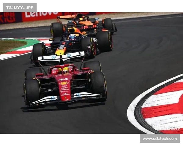 皮亚斯特里首夺F1中国大奖赛杆位 迈凯伦包揽前二彰显强势表现